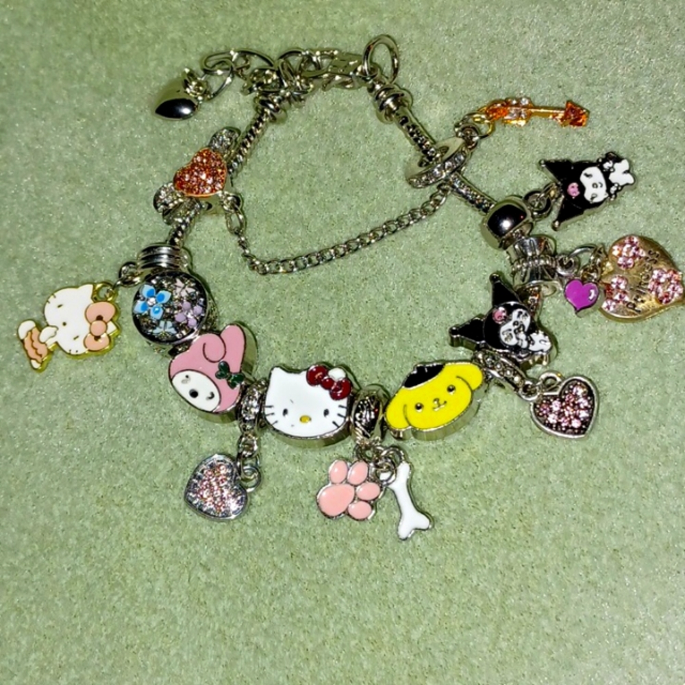 SANRIO Hello Kitty Hearts and Arrow Bracelet